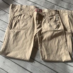 Women’s khakiPants